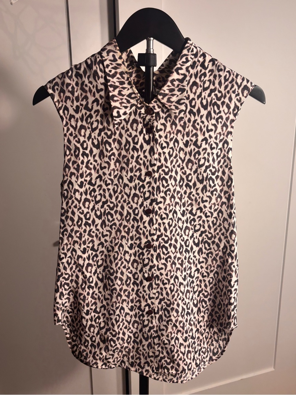 Theyskens’ Theory 100% Silk Leopard Print Sleeveless Button Front Blouse Size P